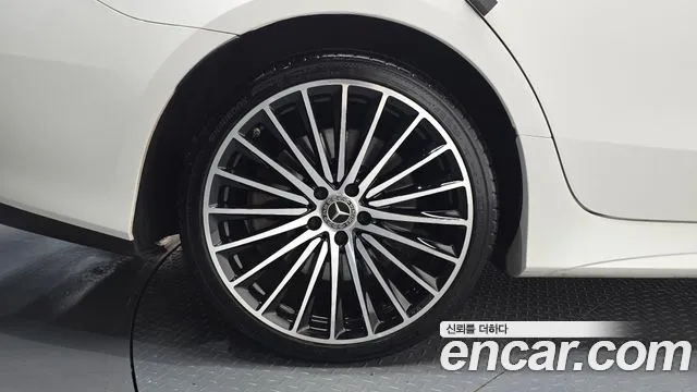 Mercedes-Benz CLS-Class — Фото автомобиля 5