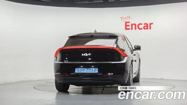 Kia EV6 — Фото автомобиля 4