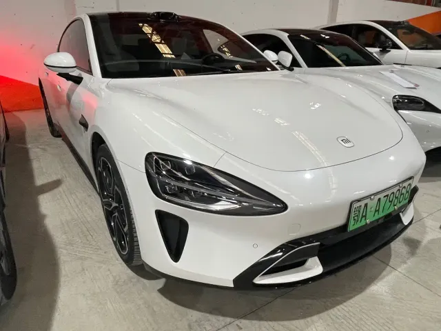 Xiaomi SU7 — Фото автомобиля 3
