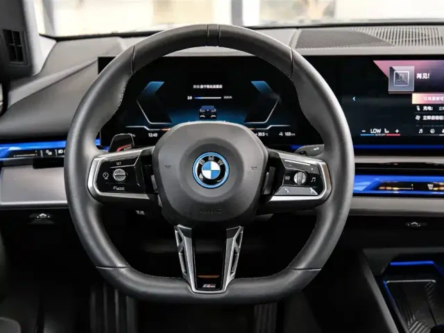 BMW i5 — Фото автомобиля 6