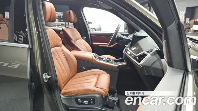 BMW X7 — Фото автомобиля 12