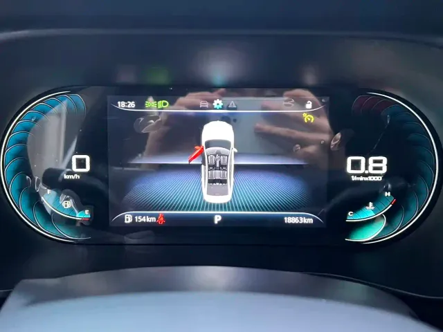 Roewe i5 — Фото автомобиля 12