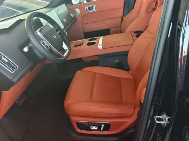 Li Auto L9 — Фото автомобиля 8