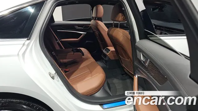 Audi A6 45 TFSI quattro Premium — Фото автомобиля 10