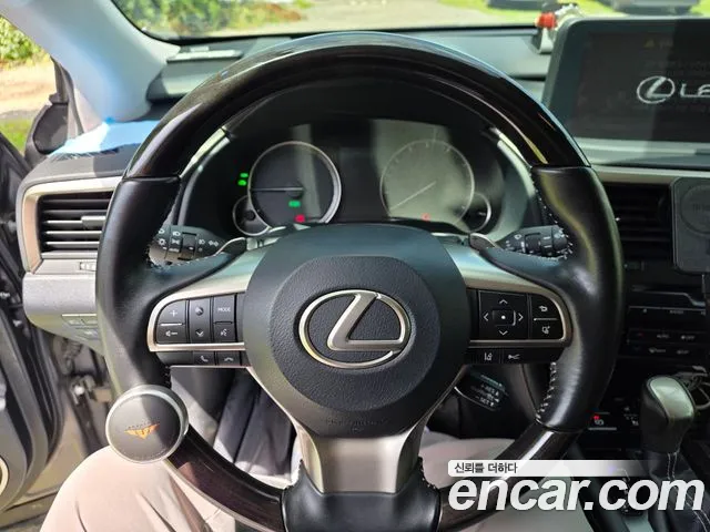 Lexus RX — Фото автомобиля 6