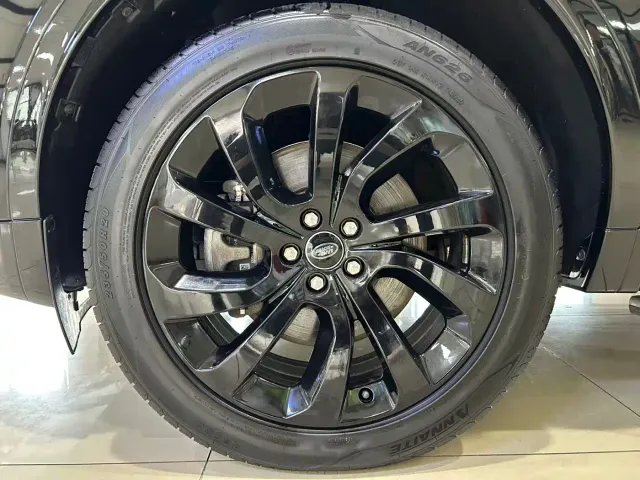 Land Rover Discovery Sport — Фото автомобиля 12
