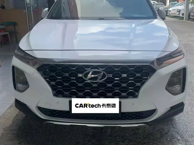 Hyundai Santa Fe — Фото автомобиля 2