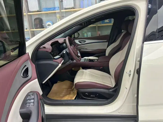 BYD Seal 07 DM-i — Фото автомобиля 3