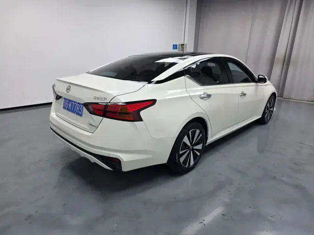 Nissan Teana — Фото автомобиля 7