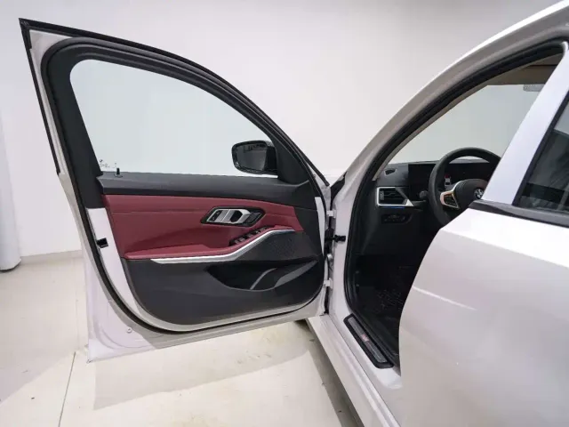 BMW i3 — Фото автомобиля 11