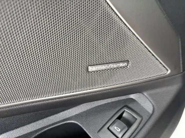 BMW 3 Series — Фото автомобиля 11