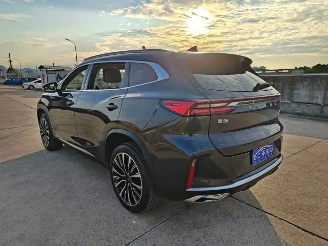 Exeed Exeed Lingyun 2023 400T 2WD Star Premium Edition — Фото автомобиля 16