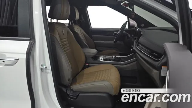Kia Carnival Generation 4 — Фото автомобиля 14