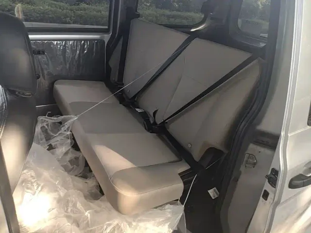 Wuling Hongguang V — Фото автомобиля 12