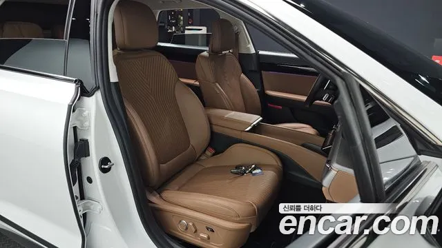 Hyundai Grandeur GN7 — Фото автомобиля 16