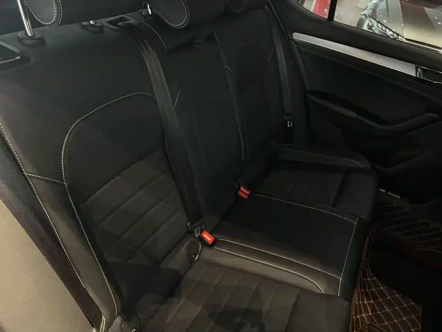 Skoda Superb — Фото автомобиля 16