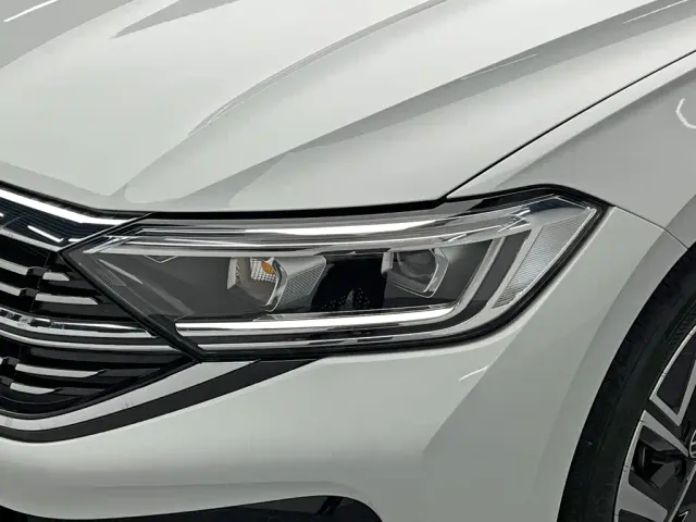 Volkswagen Sagitar — Фото автомобиля 9