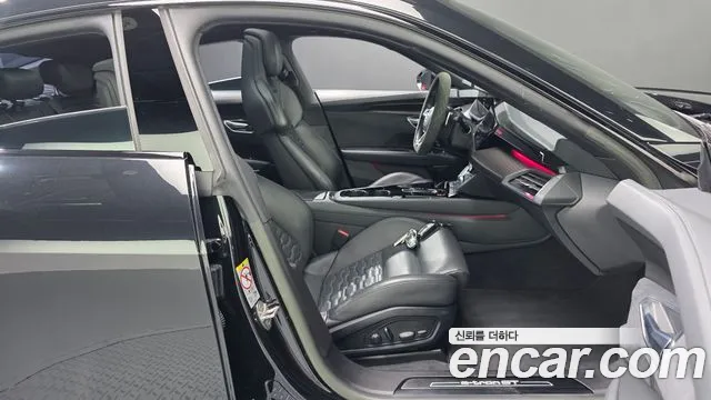 Audi e-tron GT — Фото автомобиля 16