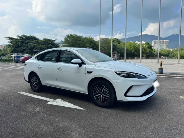 BYD Seal 05 DM-i — Фото автомобиля 3