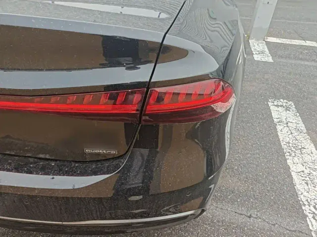 Audi A7L — Фото автомобиля 23