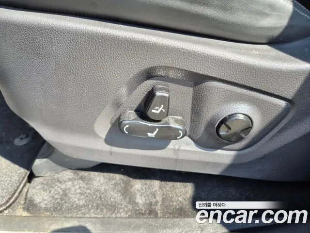 KG_Mobility_Ssangyong Rexton Новый Rexton Sport Khan Дизель 2.2 4WD — Фото автомобиля 20