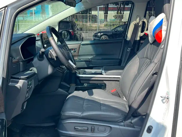 Honda Odyssey — Фото автомобиля 8
