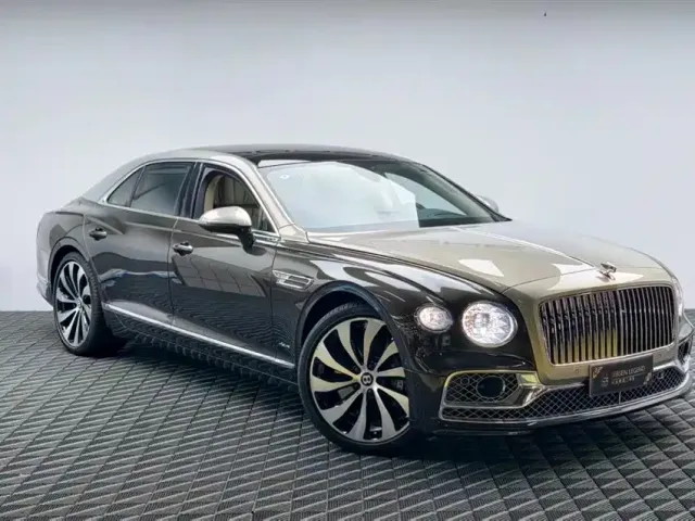 Bentley Flying Spur — Фото автомобиля 3
