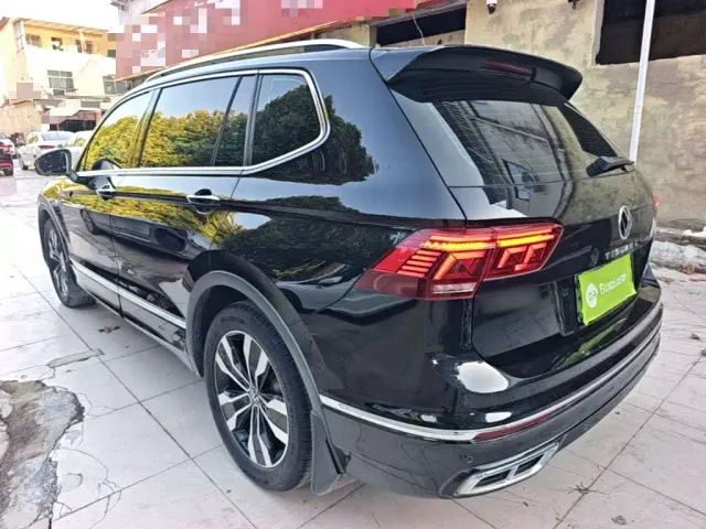 Volkswagen Tiguan L — Фото автомобиля 4