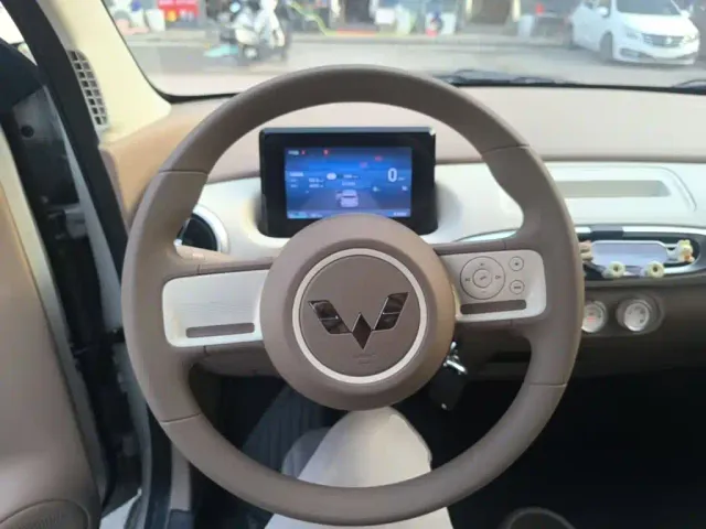 Wuling Hongguang Mini EV — Фото автомобиля 10