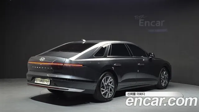Hyundai Grandeur Grandeur (GN7) — Фото автомобиля 2