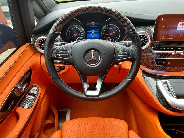 Mercedes-Benz V-Class — Фото автомобиля 12