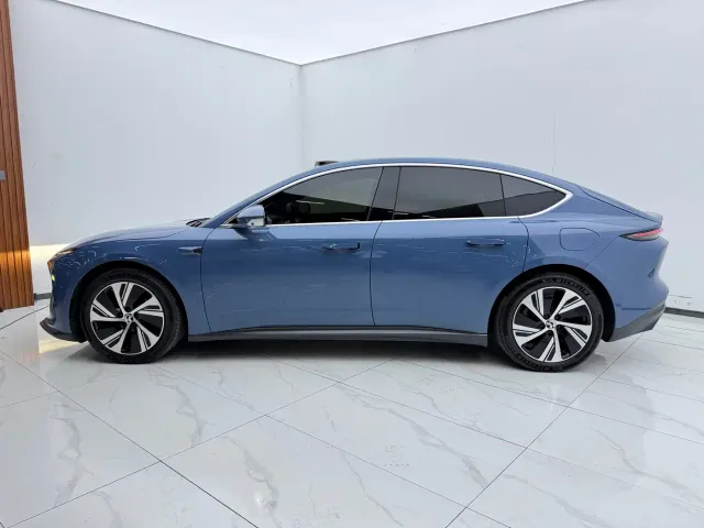 Nio ET5 — Фото автомобиля 3