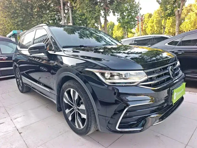 Volkswagen Tiguan L — Фото автомобиля 3