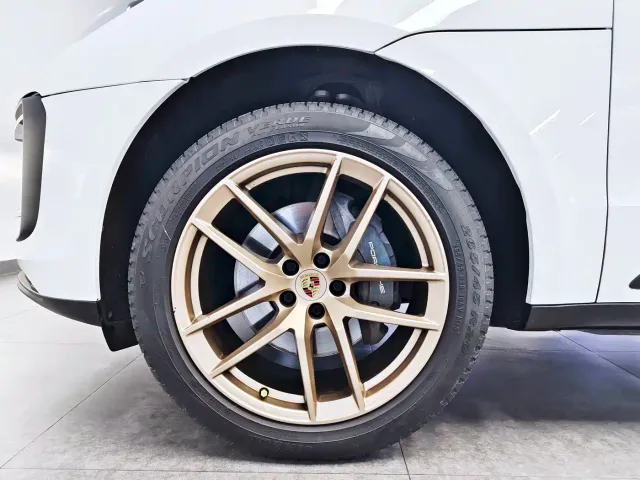 Porsche Macan — Фото автомобиля 20