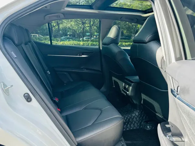 Toyota Camry — Фото автомобиля 14