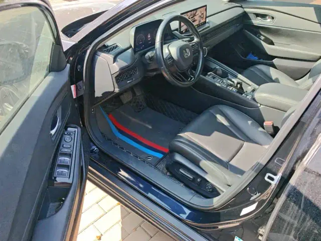 Honda Accord — Фото автомобиля 9