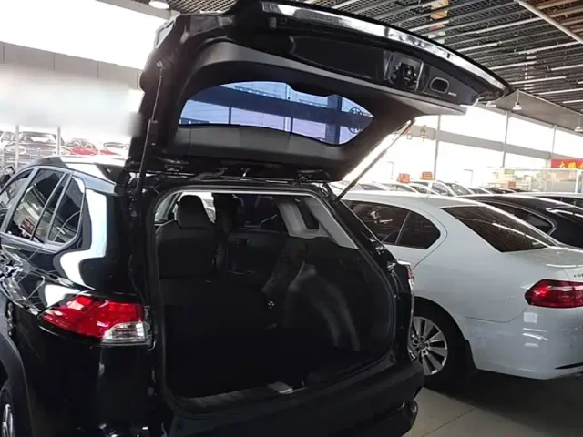 Toyota Frontlander — Фото автомобиля 18