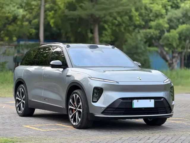 Nio ES8 — Фото автомобиля 3