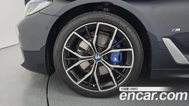 BMW 5 Series G30 — Фото автомобиля 5