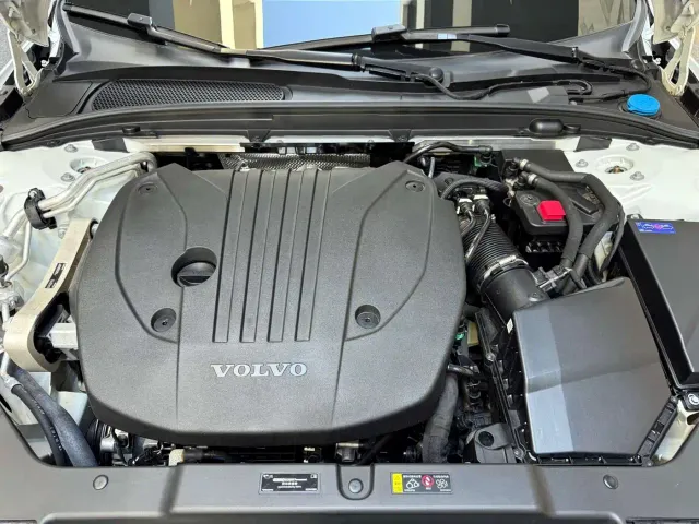 Volvo S60 — Фото автомобиля 7