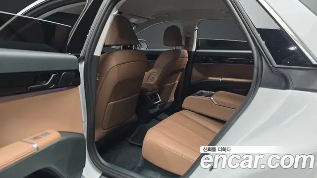 Hyundai Grandeur Grandeur (GN7) 2.5 Бензин 2WD — Фото автомобиля 12