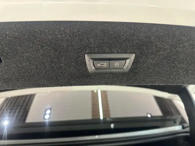 BMW 3 Series — Фото автомобиля 8