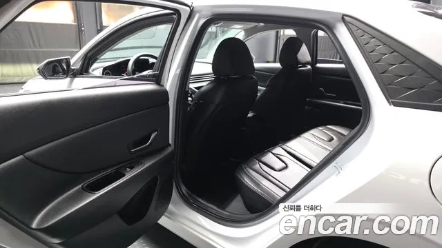 Hyundai Avante CN7 — Фото автомобиля 16