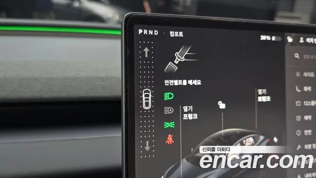 Tesla Model 3 — Фото автомобиля 7
