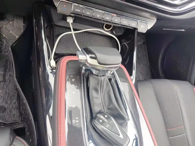 Changan Oushang X5 — Фото автомобиля 12