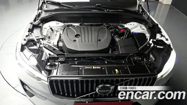 Вольво XC60 — Фото автомобиля 6
