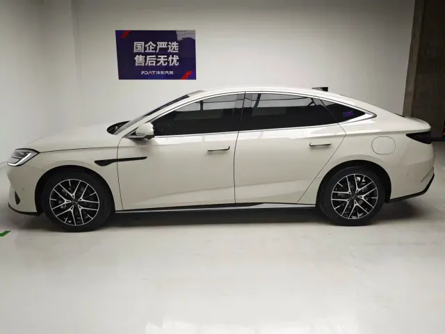 BYD Seal 07 DM-i — Фото автомобиля 9