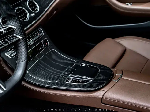Mercedes-Benz E-Class — Фото автомобиля 8
