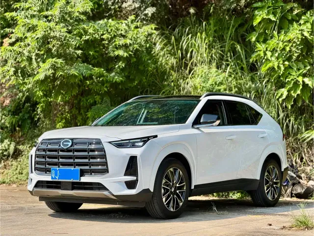 Фотография автомобиля — GAC Trumpchi GS4