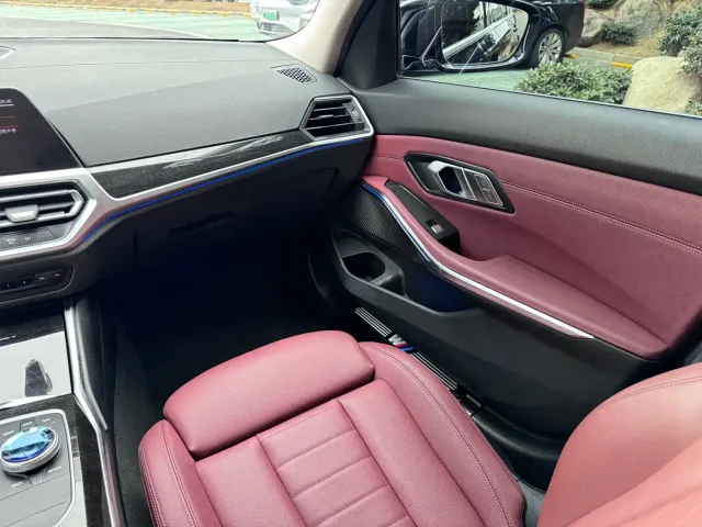 BMW 3 Series — Фото автомобиля 8